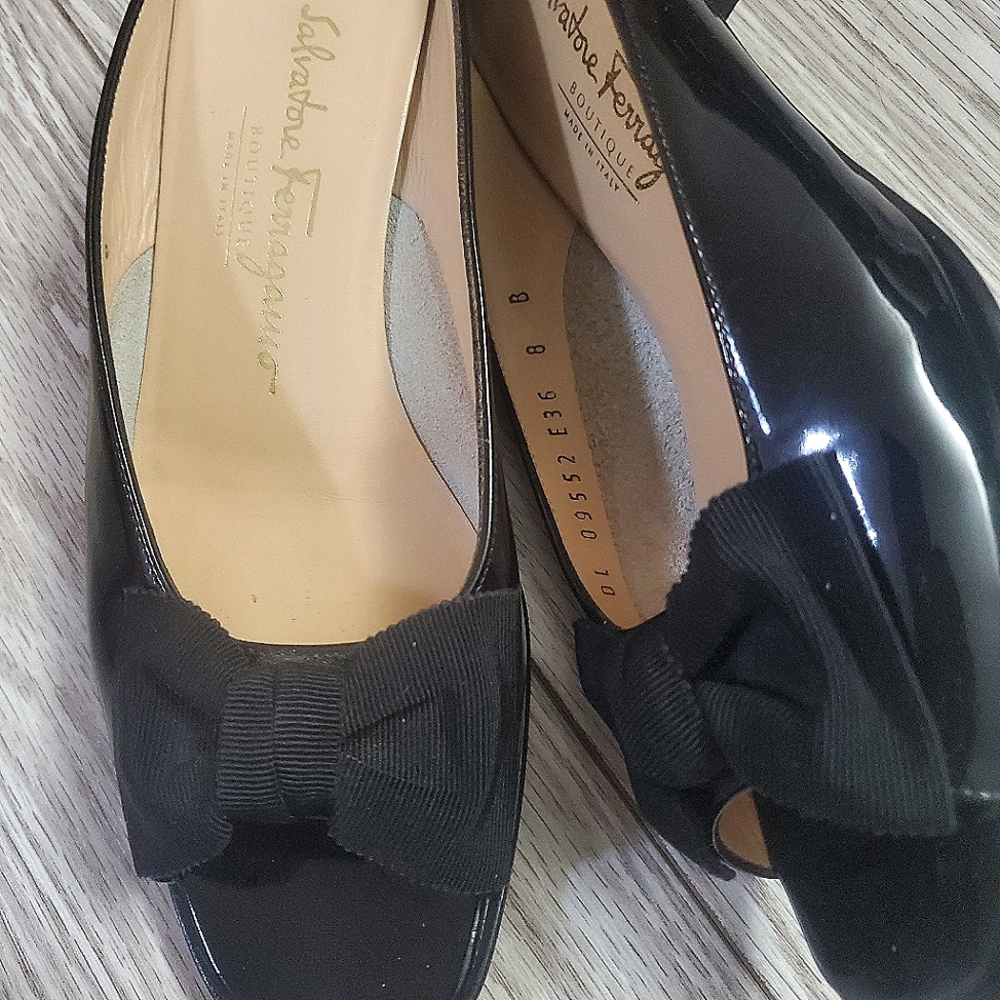 Ferragamo Sandals - Picture 2 of 8